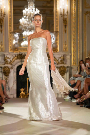 
                  
                    La robe Charles James
                  
                